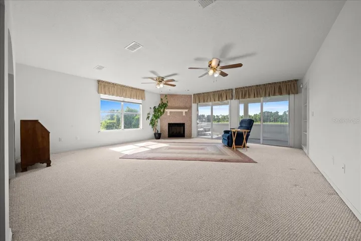 living room (upstairs)