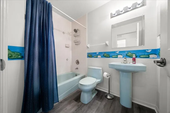 guest bath upstairs