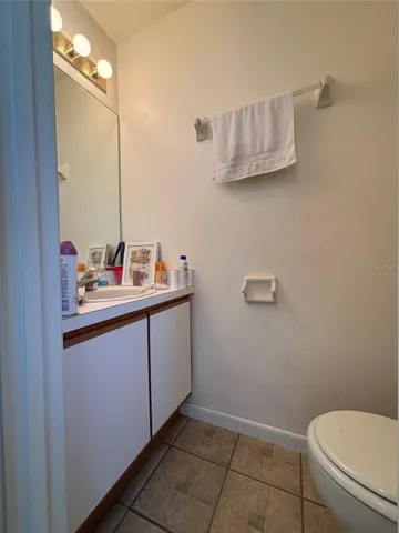 downstairs half bathroom