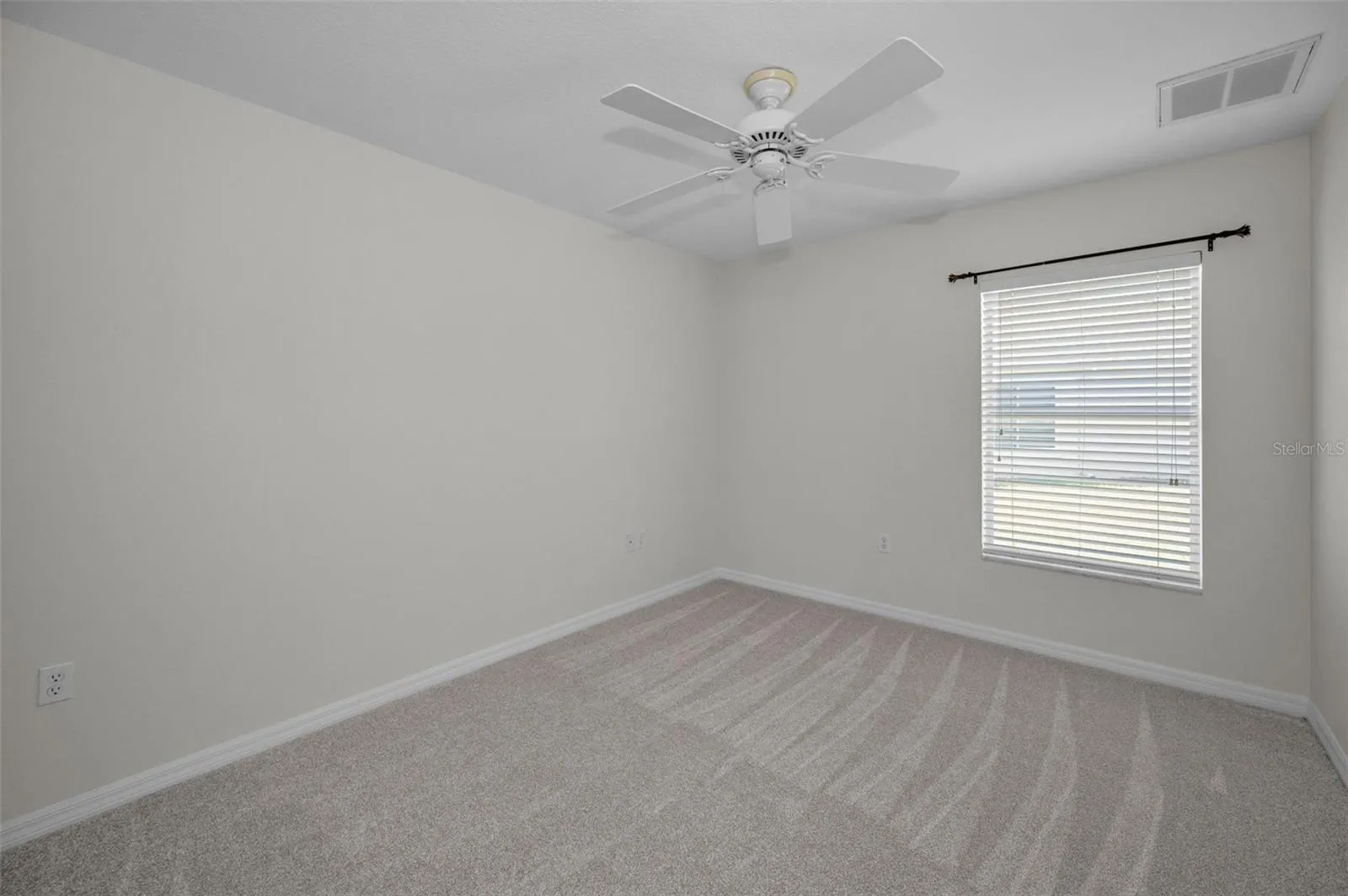 BEDROOM 2. FRESHLY PAINTED AND NEW CARPETS.