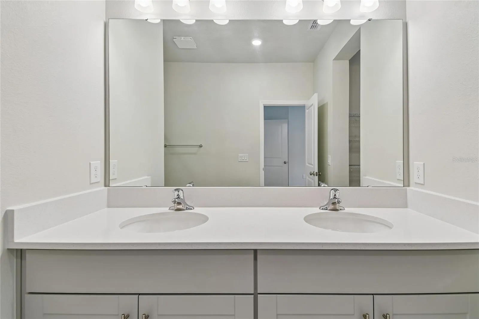 Owner's Bath