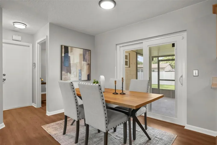 DINNING ROOM