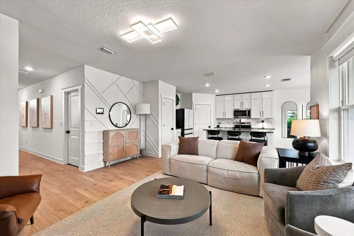 GREAT ROOM OPEN TO KITCHEN
