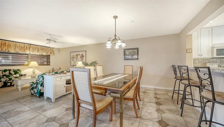 living room/ dining room