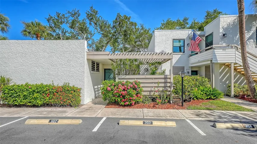 Entrance/Front of home