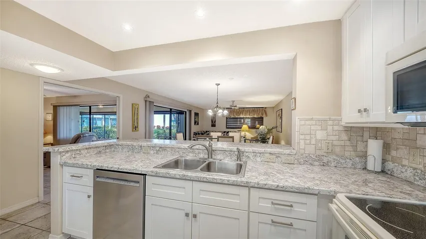 Open Kitchen
