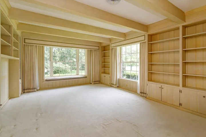 Den/Library could be bedroom for multi-generational with ensuite bathroom