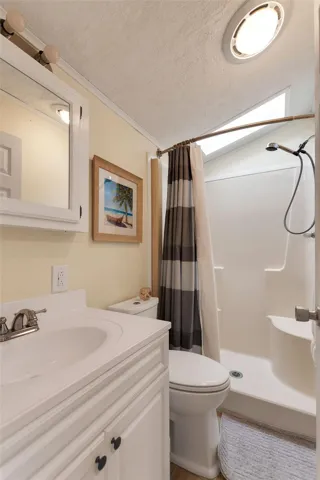 Updated Primary Bathroom