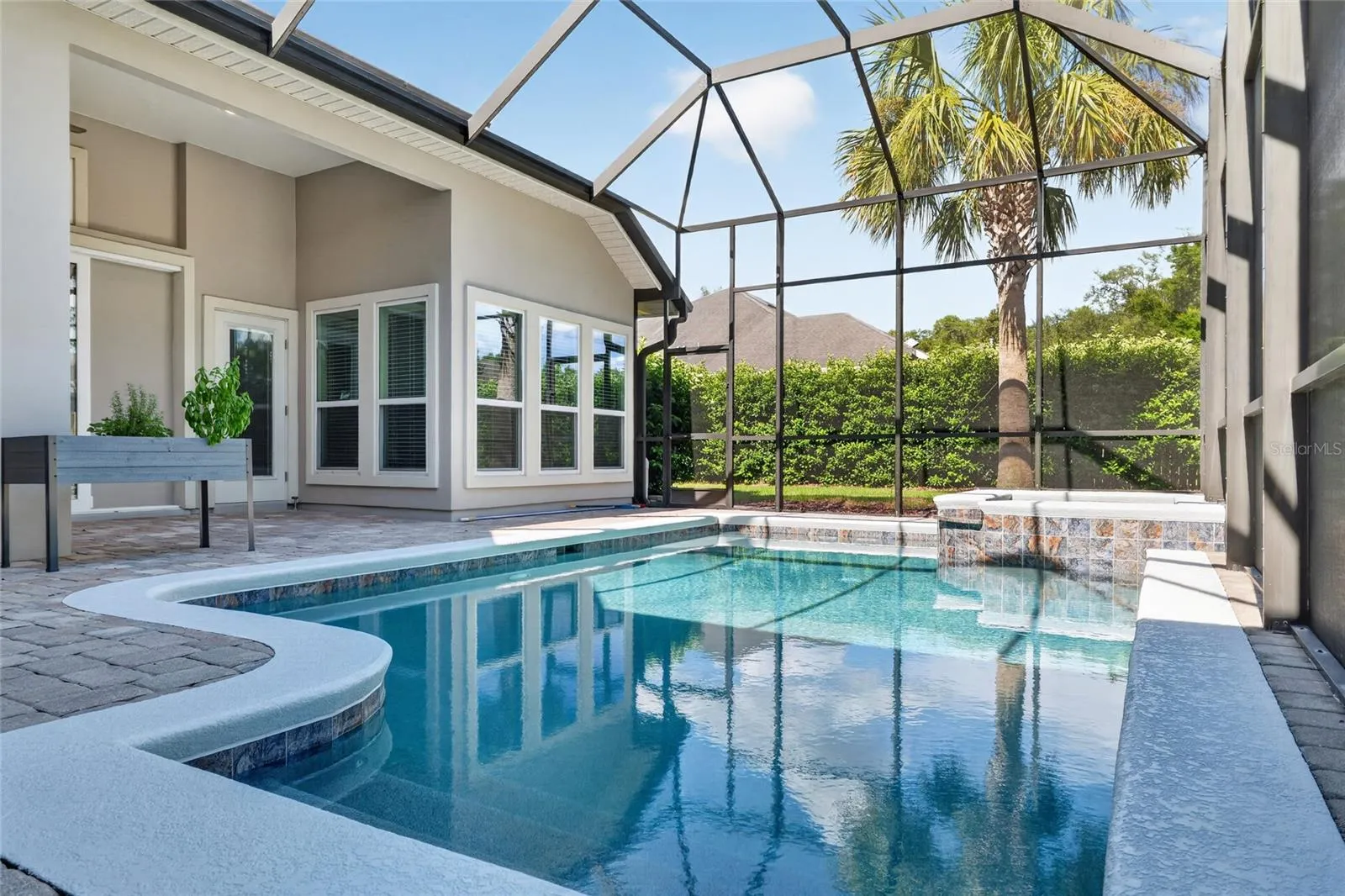 Propultion pool and heated spa