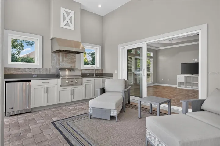 full summer kitchen