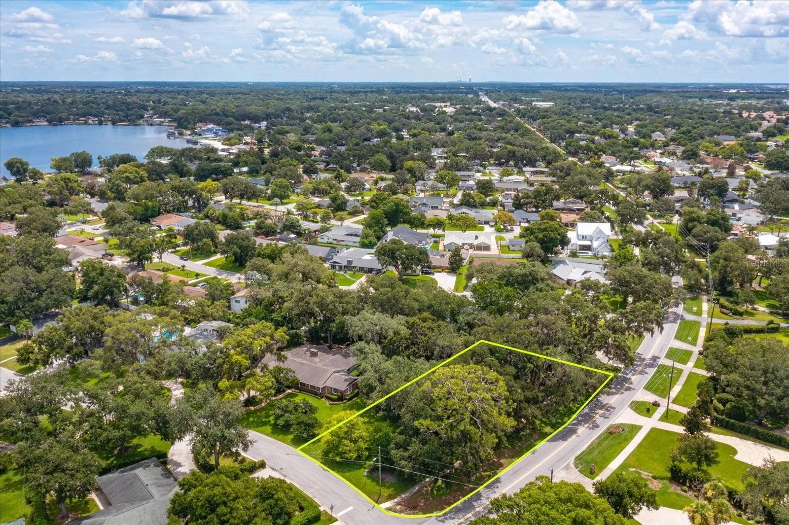 Lot at NE corner of Gran Lac and Hoffner