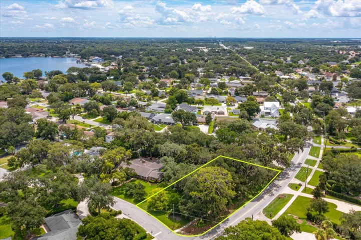Lot at NE corner of Gran Lac and Hoffner
