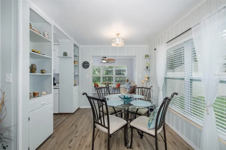 DININGROOM