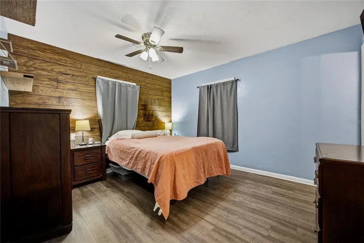 Primary Bedroom with En suite and Walk-in Closet
