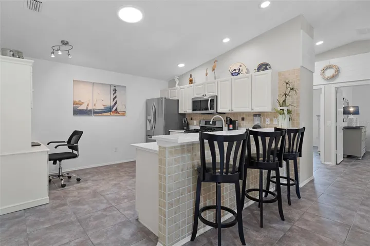 ROOM FOR DESK OR EAT IN KITCHEN