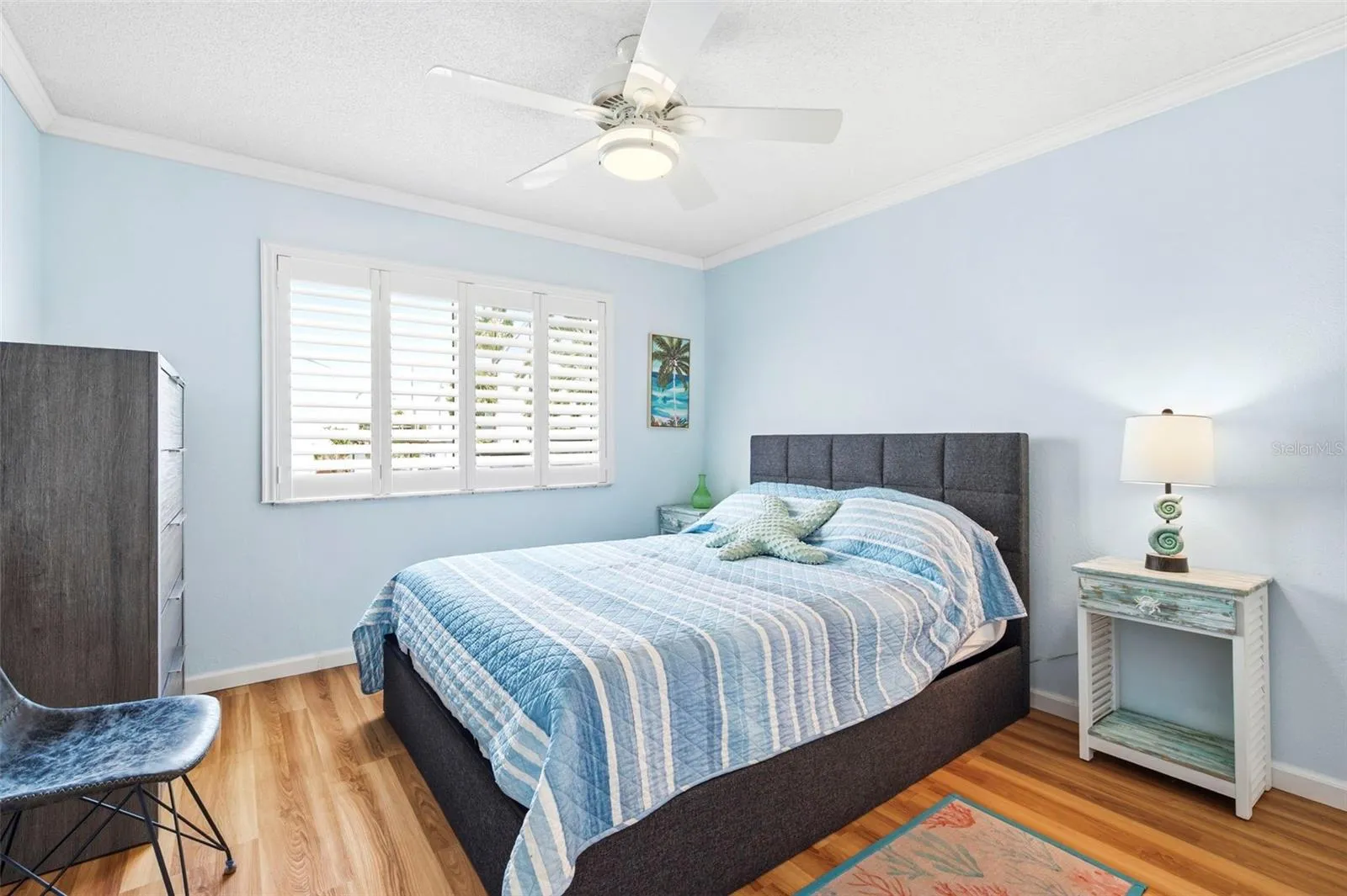 Guest bedroom