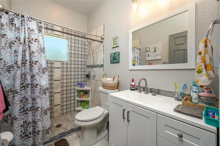 #1 hall bath