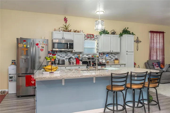#2 kitchen with eating space