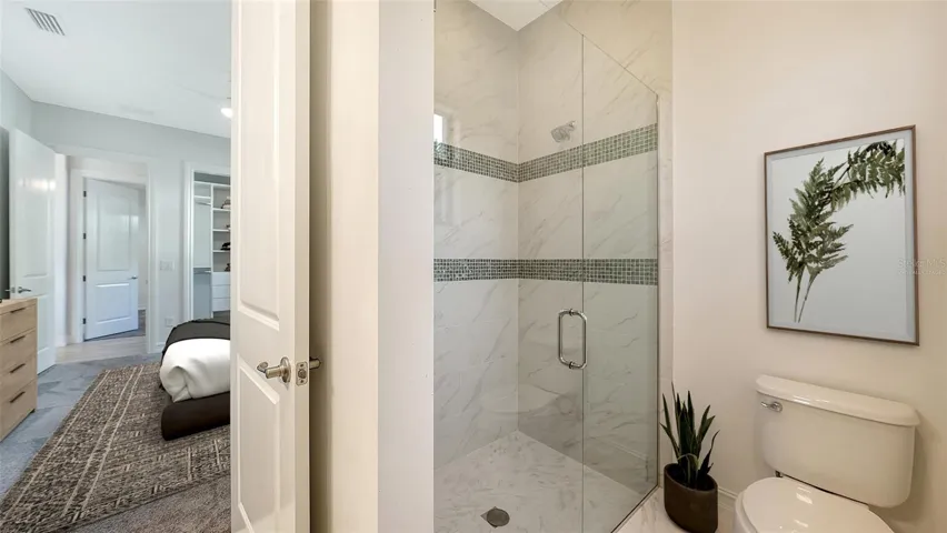 Virtually Staged - Pool Bath &amp; Ensuite to Bedroom 4
