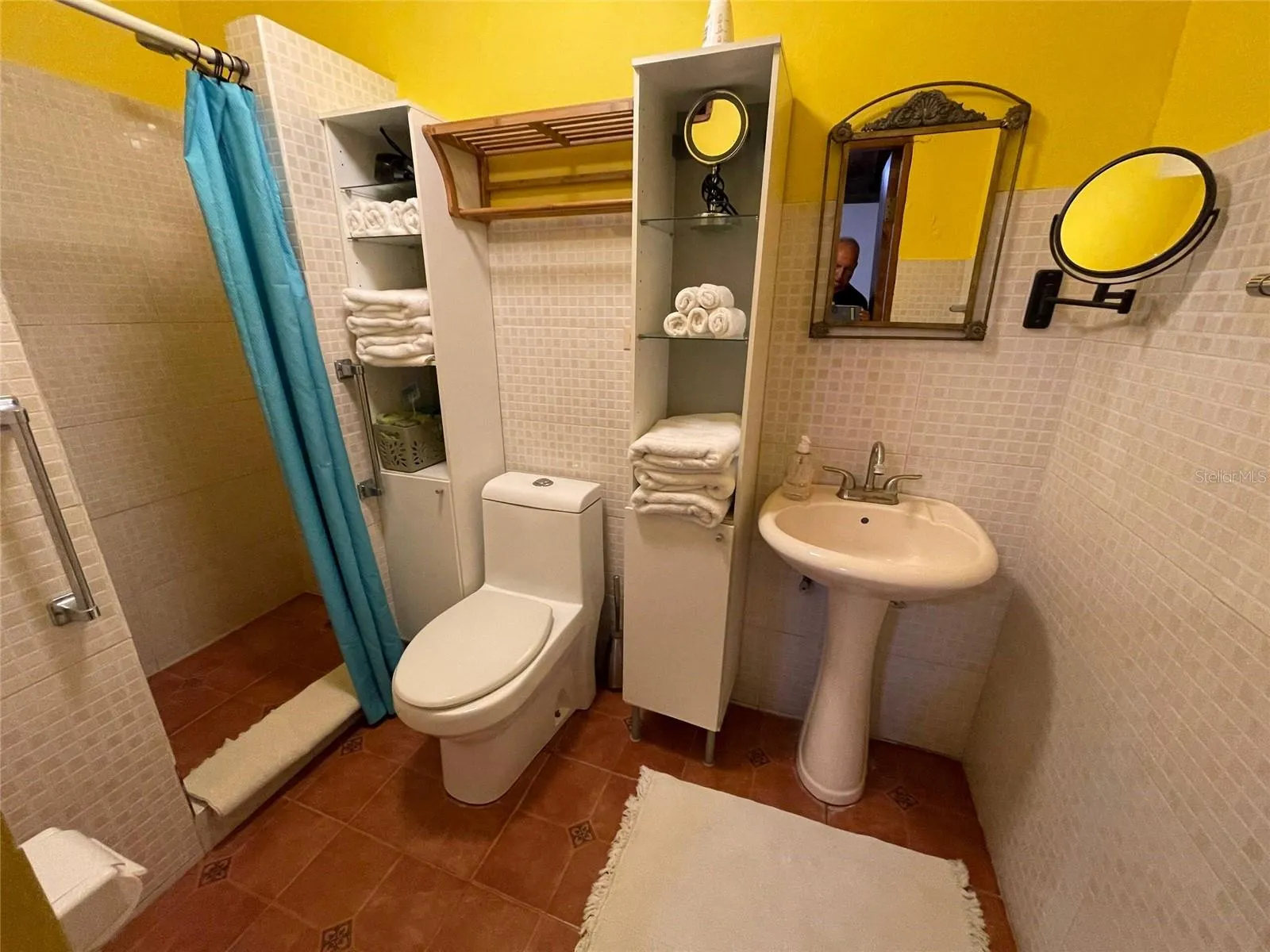 1st Floor Ensuite Bathroom.
