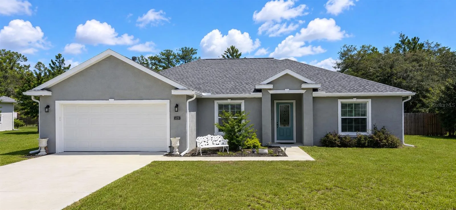 front Welcoming view of Ocala Home