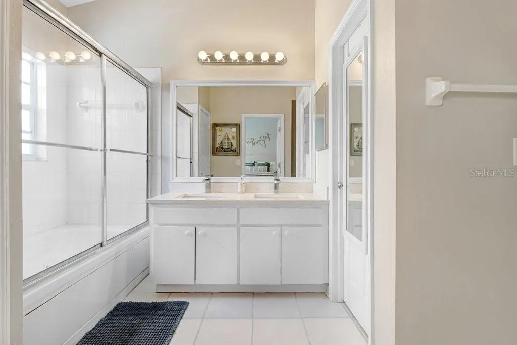 Primary En-Suite