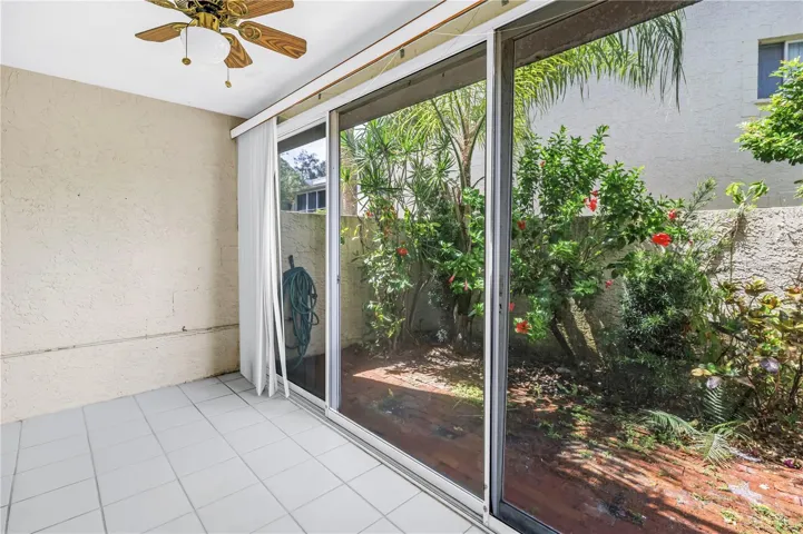 Enclosed lanai