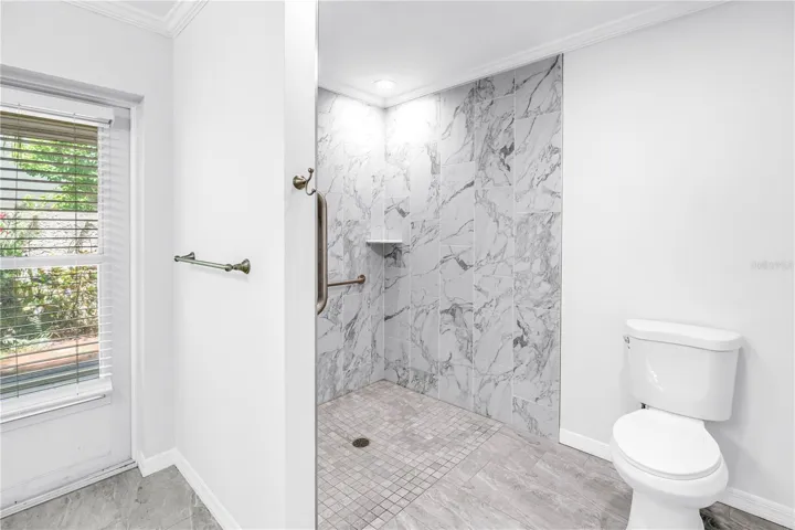 His and her bath rooms