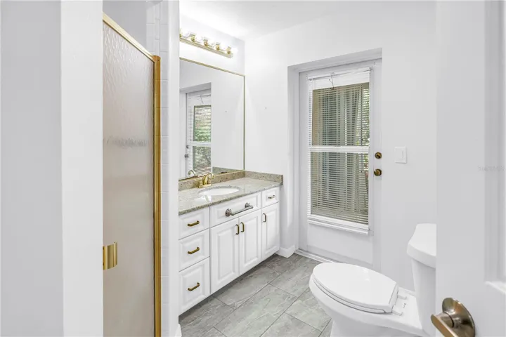 his and hers bathrooms