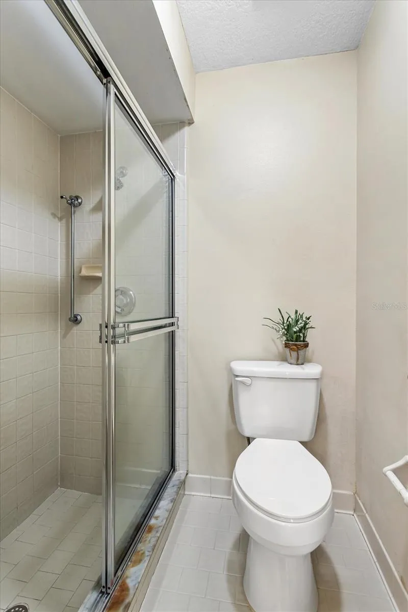 Primary En-Suite
