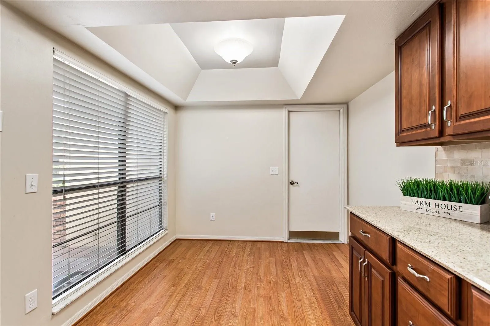 Dinette area, large enough for a good size table and chairs
