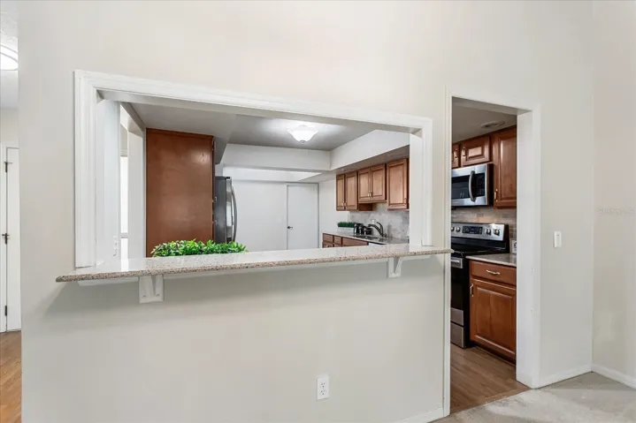 Kitchen Breakfast Bar