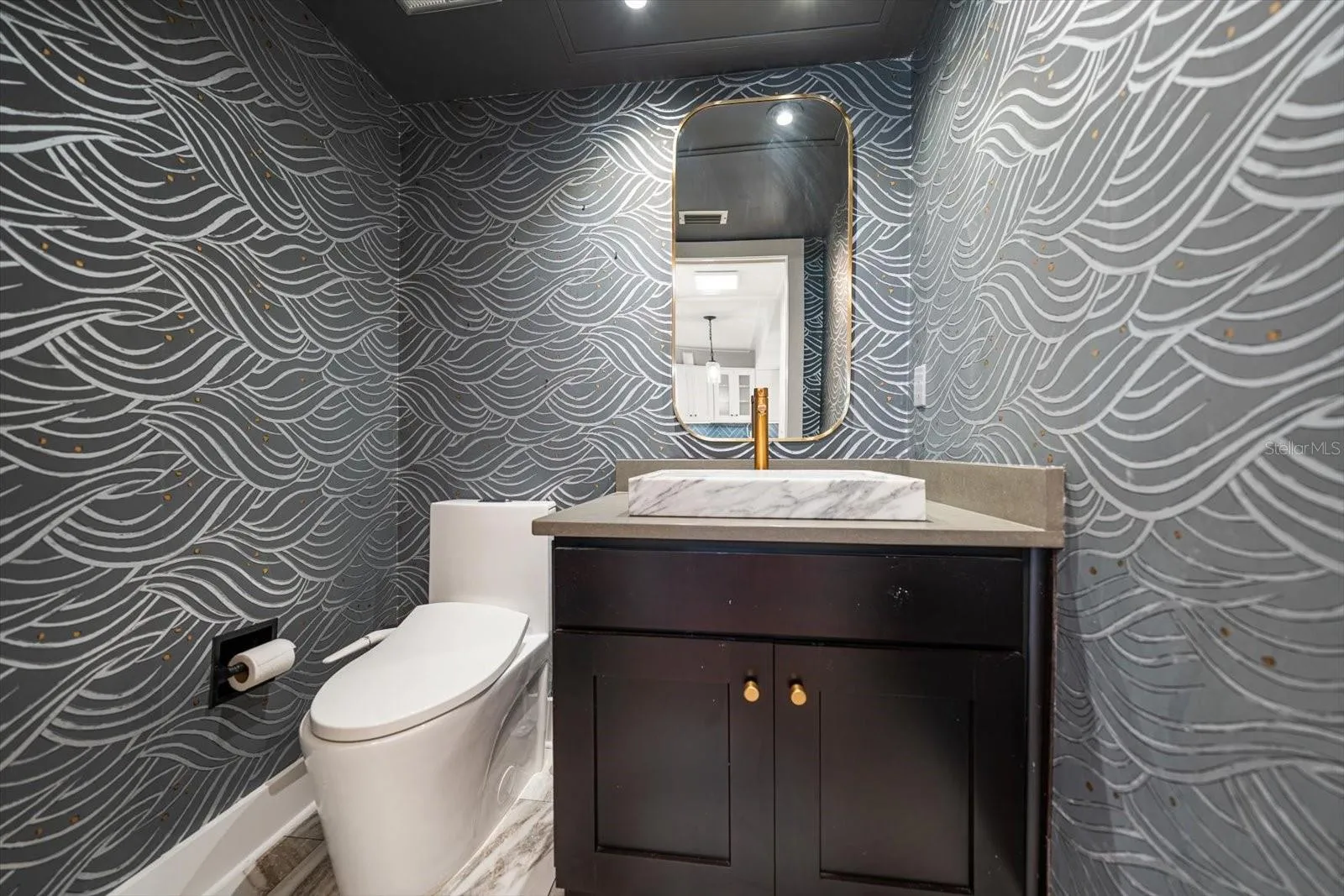 1/2 Guest Bath