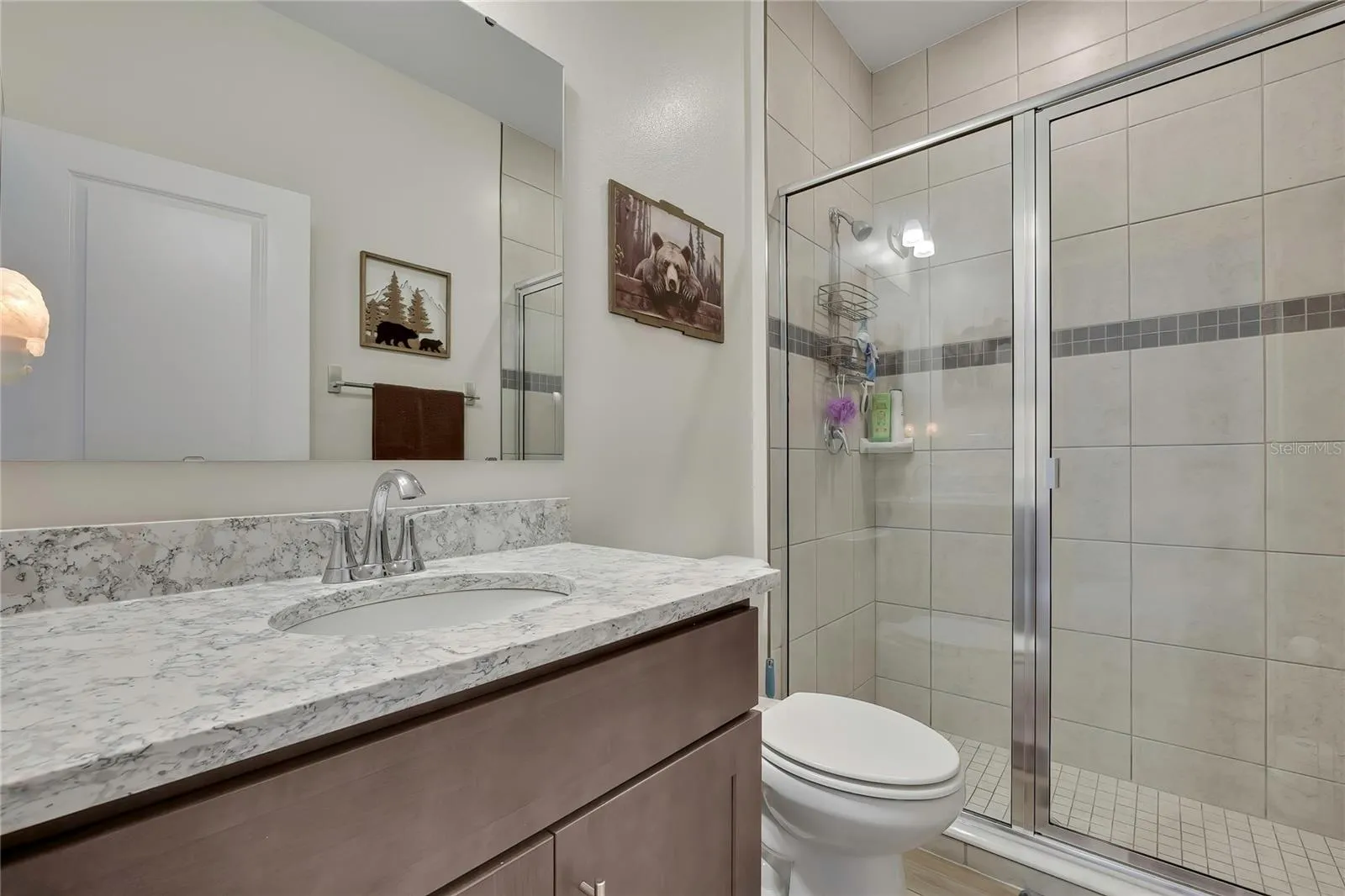 2nd full bath next to bedroom #3