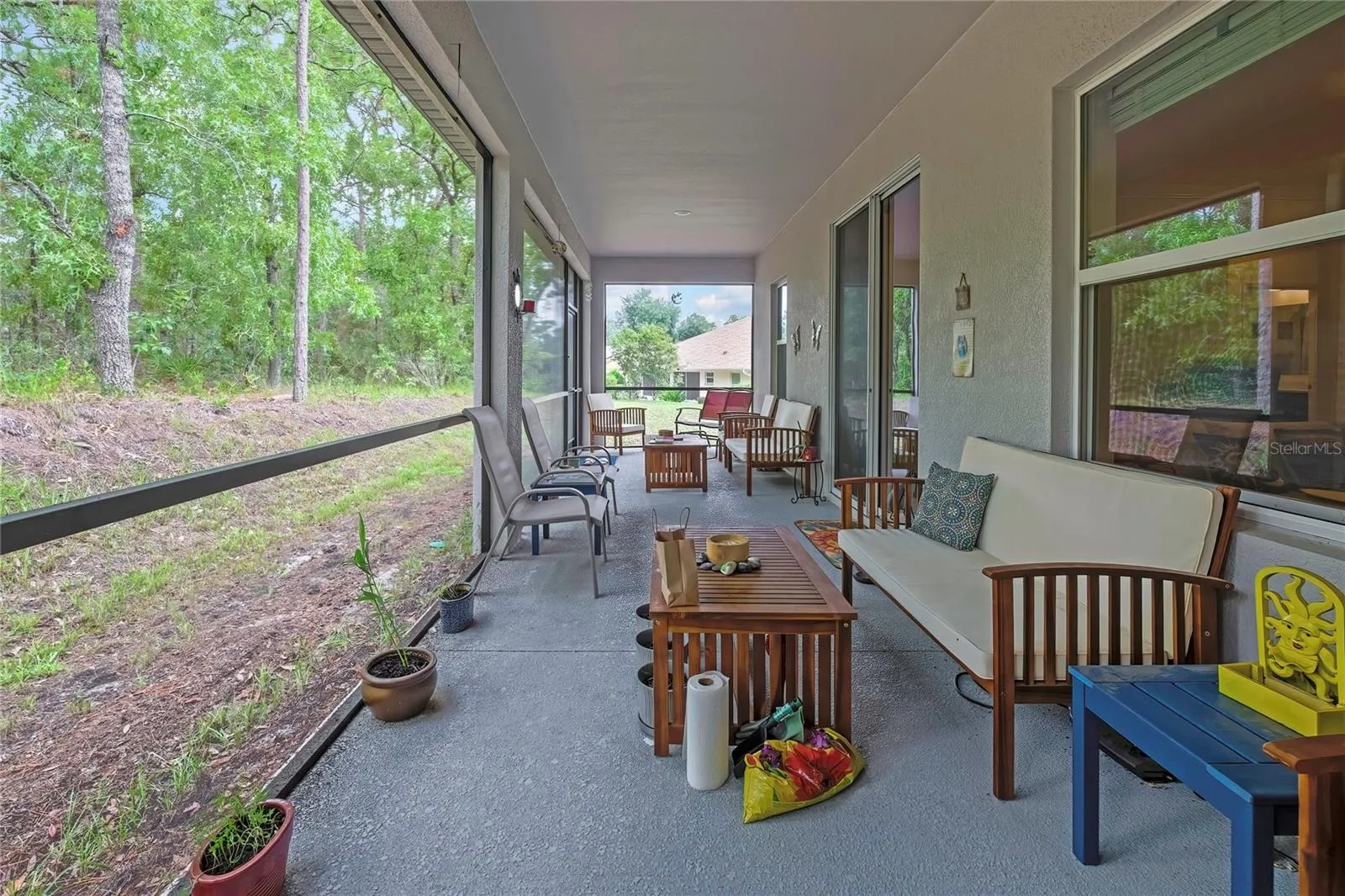 full view of back screened in porch