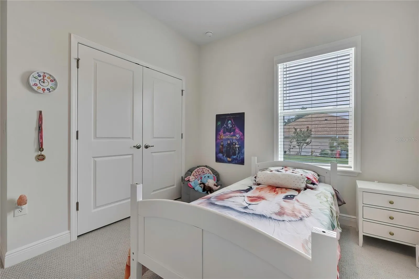 another angle of 5th bedroom
