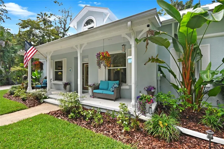 Has a long front porch