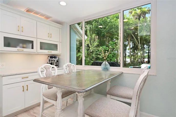 Breakfast nook
