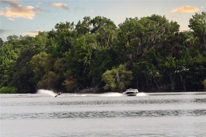 Slalom ski course