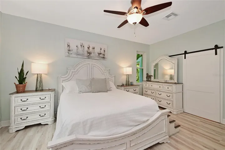 Wake up to views of the lake.