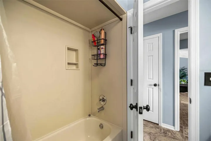 2nd bath shower
