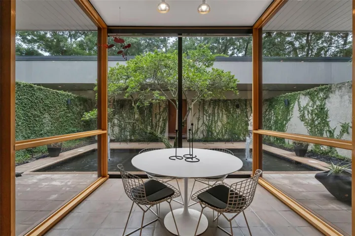 The Breakfast Atrium overlooking the Courtyard