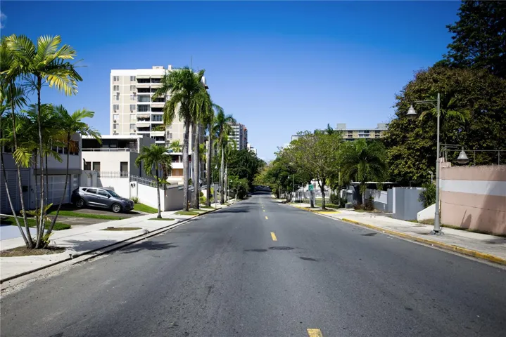 Ave. San Patricio