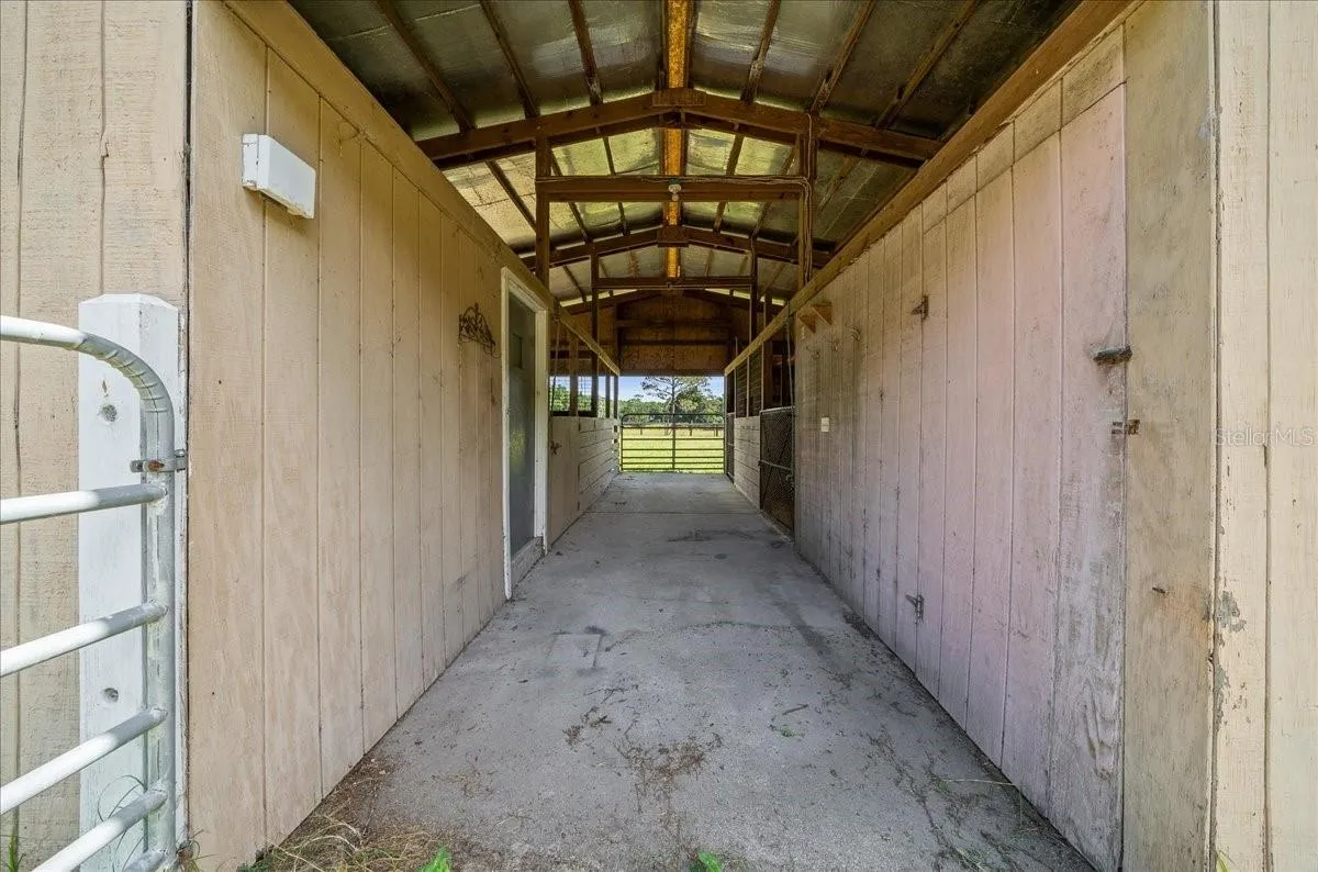 Barn
