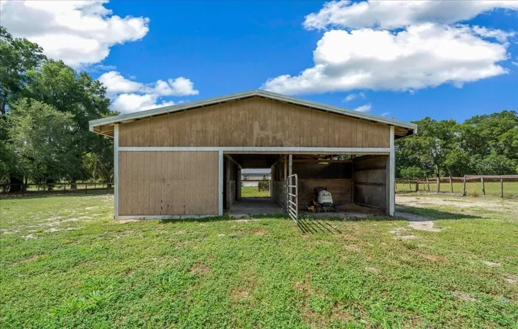 Barn