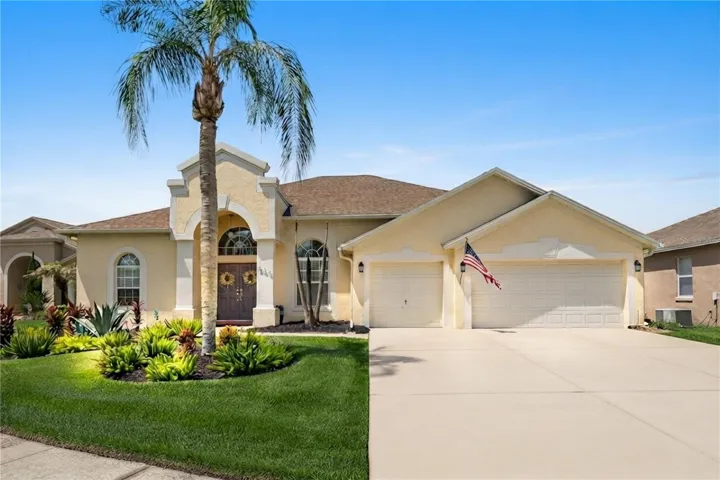 Immaculate Curb Appeal!