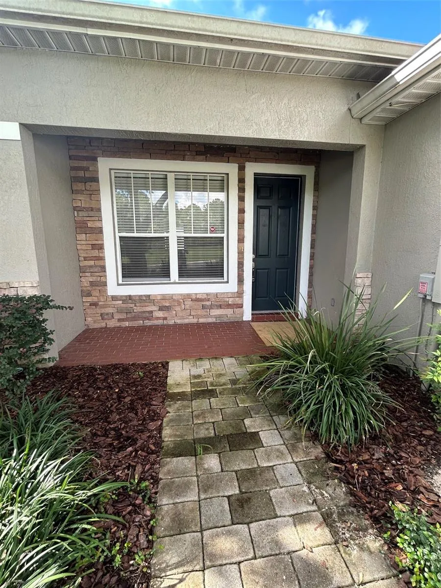 Covered front entry