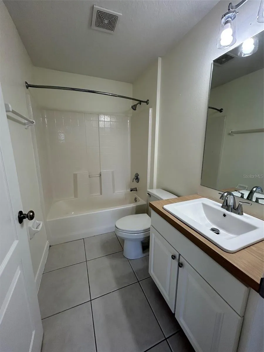 Upstairs Bath 1