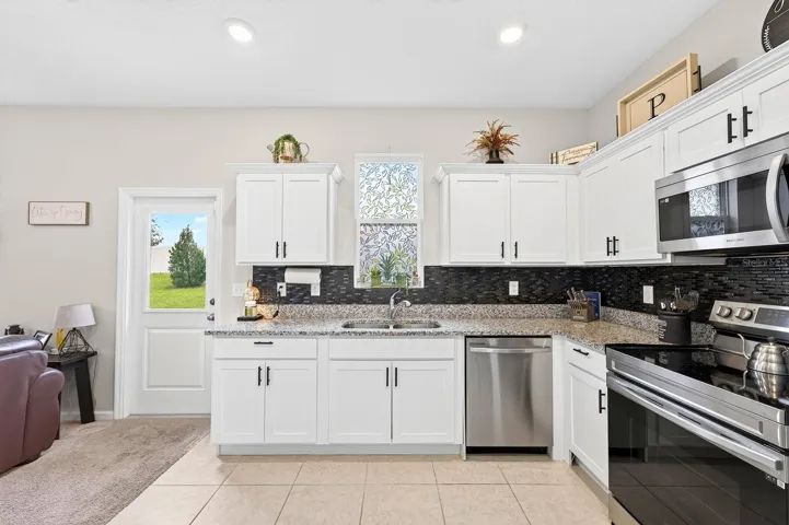 The generous Kitchen layout makes cooking, baking and spending time with loved ones both easy and enjoyable.
