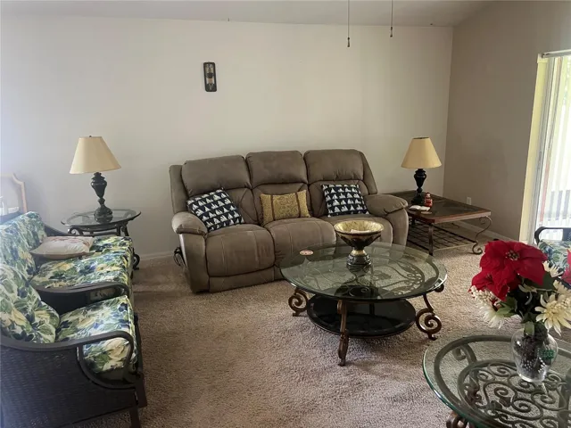 LIVING RM